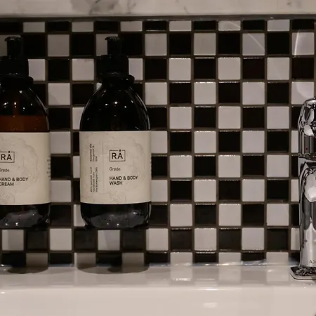 Grand Terminus מלון